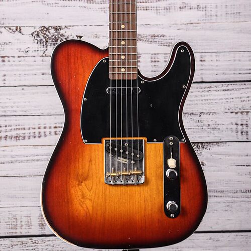Fender芬达电吉他墨产艺术