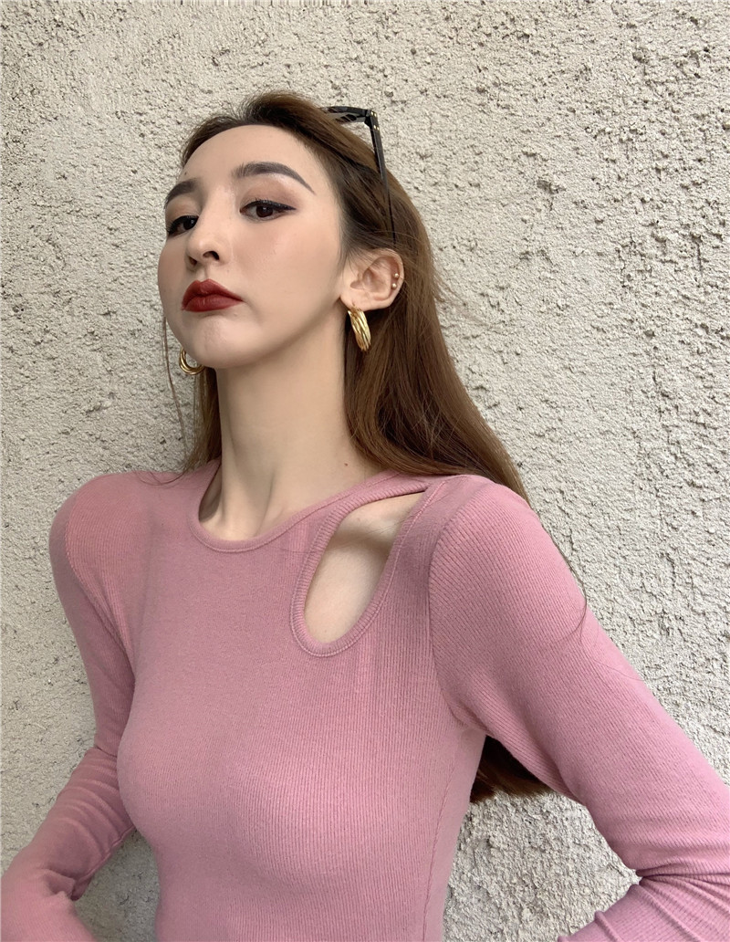 No reduction of real price and irregular slim elastic off shoulder top