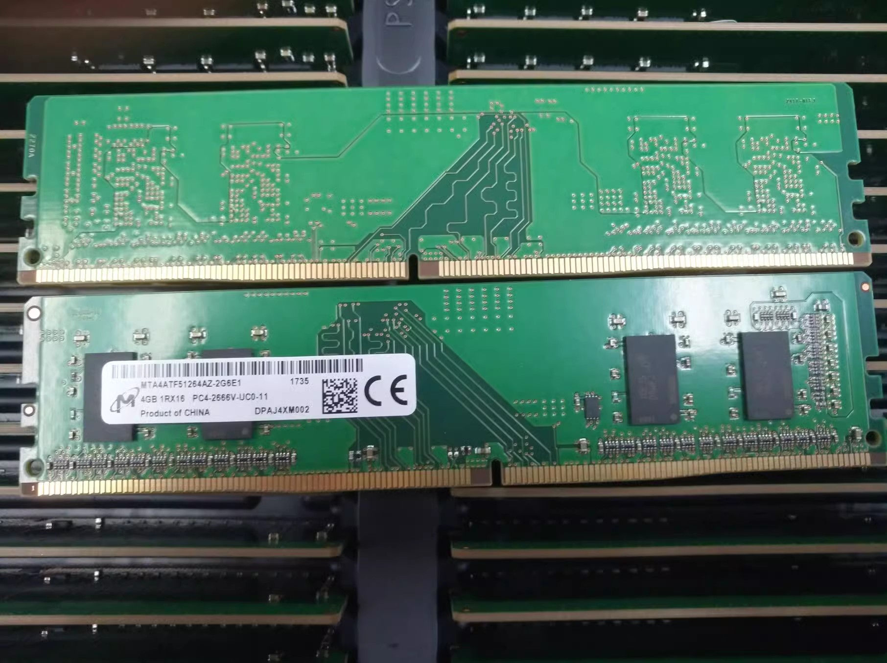 镁光MTA4ATF51264AZ-2G6E1 4G 1RX16 PC4-2666V-UC0-11台式机内存