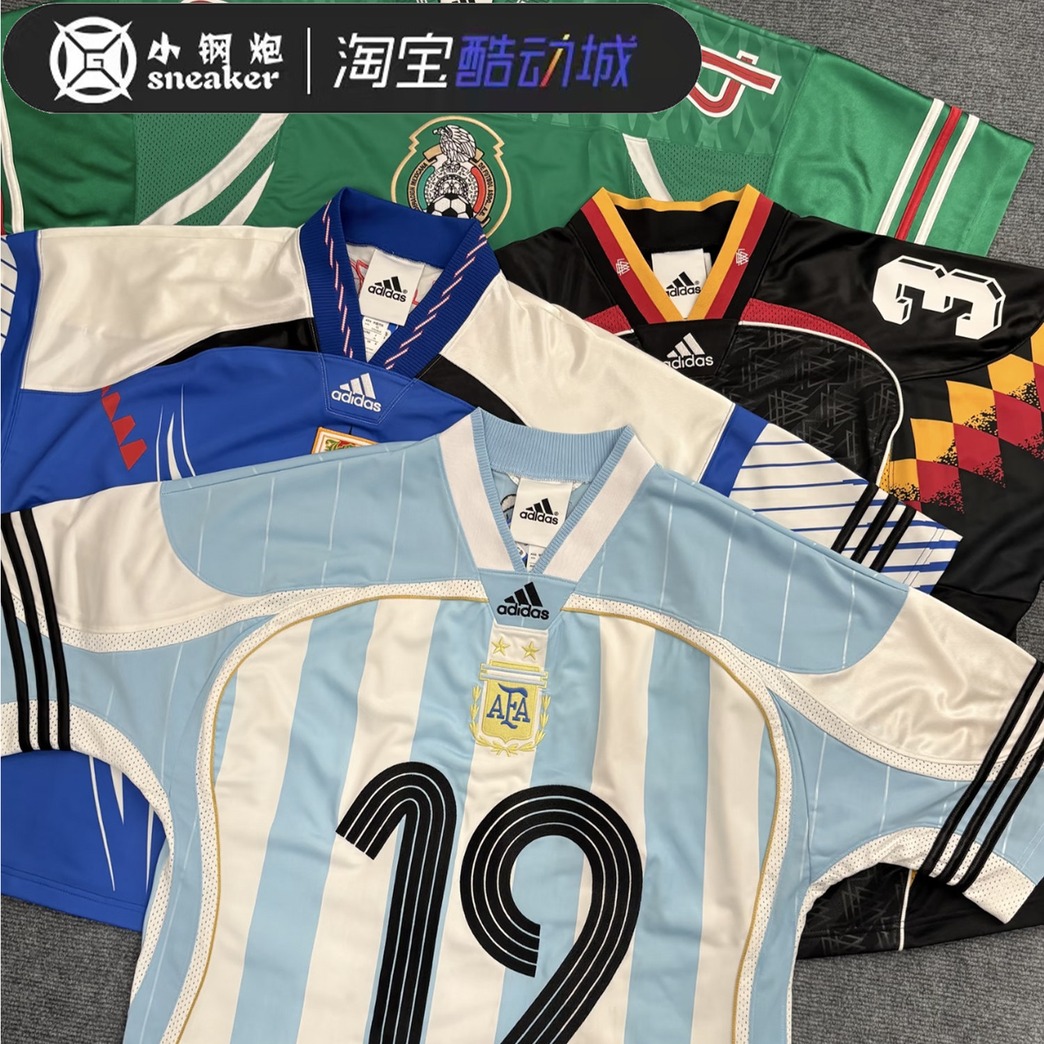 Adidas阿迪达斯V领男女款字母足球球衣复古宽松短袖KD5982 KD5986