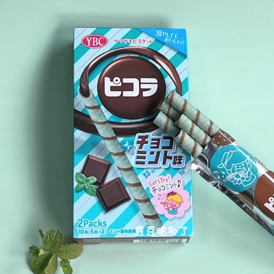 夏季限定 日本YBC限定薄荷巧克力味夹心酥脆黑白配蛋卷饼干棒零食