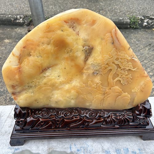 云南黄龙玉精雕山水观赏小摆件把件适用办公室书房客厅适合收藏