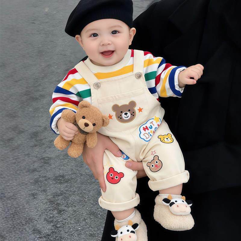 卡通小熊宝宝背带裤春秋长裤柔软小男孩两件套洋气童趣套装外出服