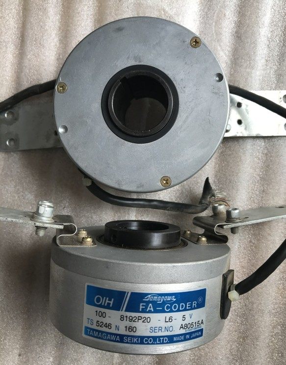 多摩川编码器TS5246N160 多摩川100-8192P20-L6-5V 实物漂亮 线短