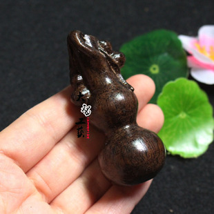 厂家直销 越南沉香木 福禄 财猪沉香木摆件 工艺品手把件