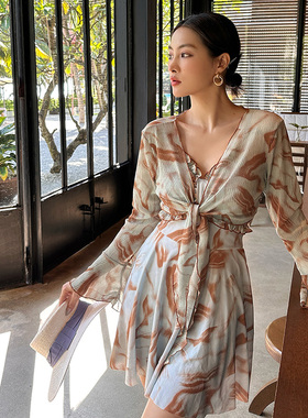 大码小清新仙女范高级感连体泳衣女分体保守长袖罩衫两件套泡温泉