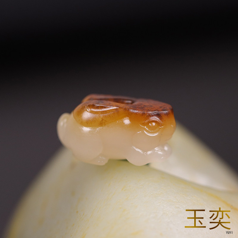 玉奕白玉籽料吊坠国鉴定