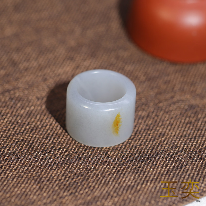 玉奕和田玉青花籽料苏工玉扳指