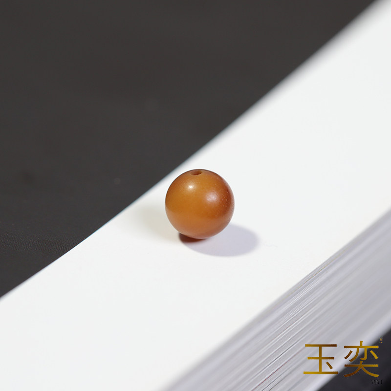 和田玉黄沁籽料留皮圆珠手链