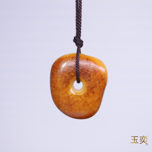 玉奕和田玉籽料黄沁平安扣吊坠