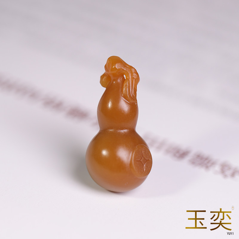 和田玉籽料黄沁玉葫芦福禄吊坠