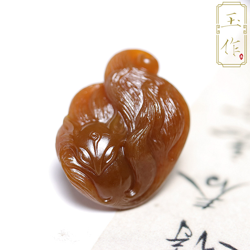 玉奕玉雕工作室6克新疆和田玉籽料黄沁狐狸小狐狸特色黄沁挂件