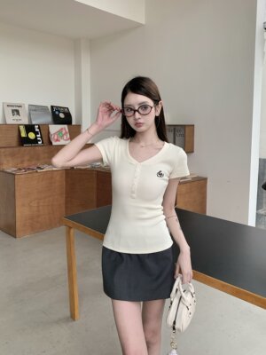 1ess la mode基础款前排扣刺绣logo多色短袖修身显瘦韩T恤女百搭