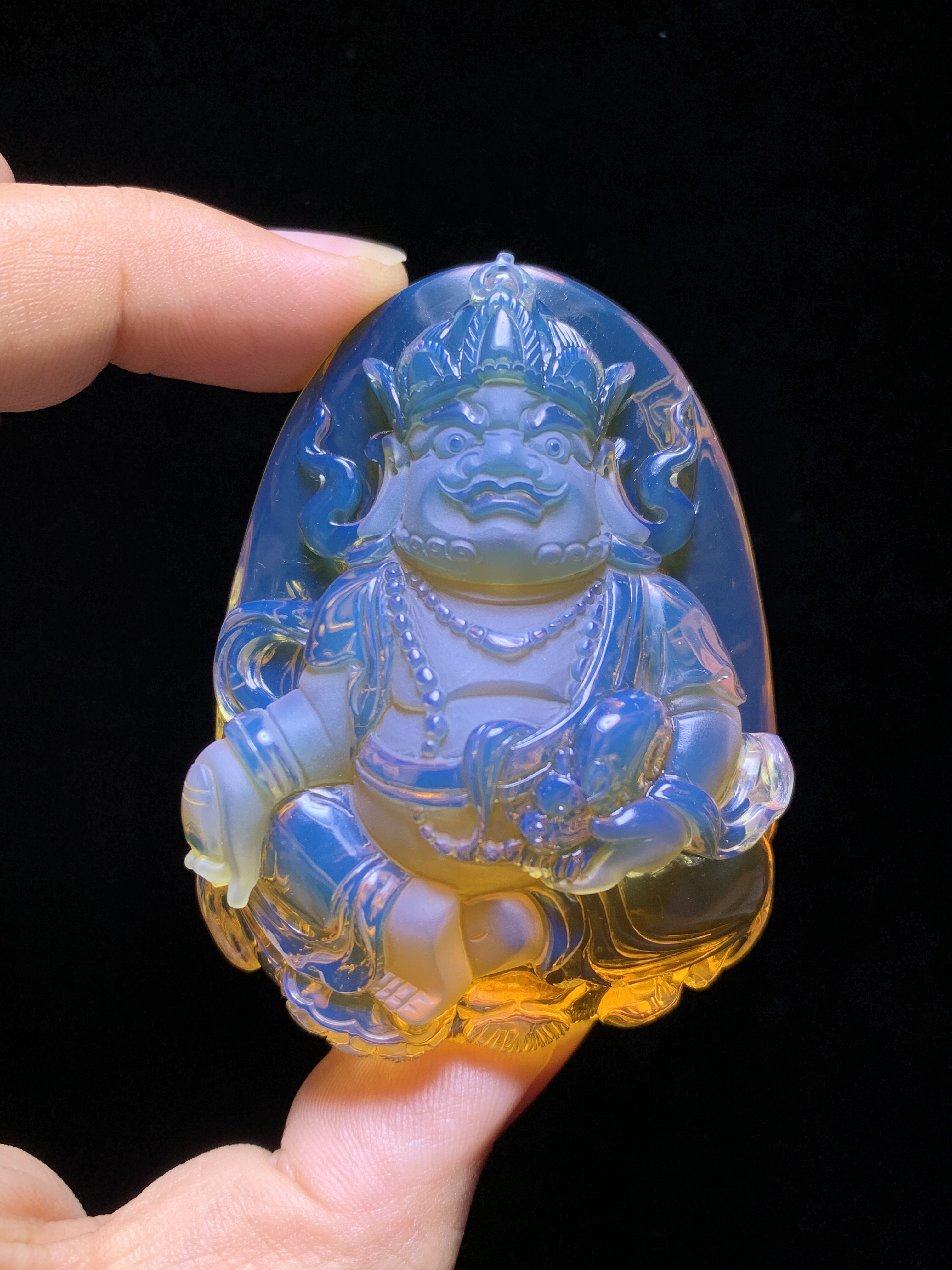 缅甸琥珀天空蓝黄财神50克