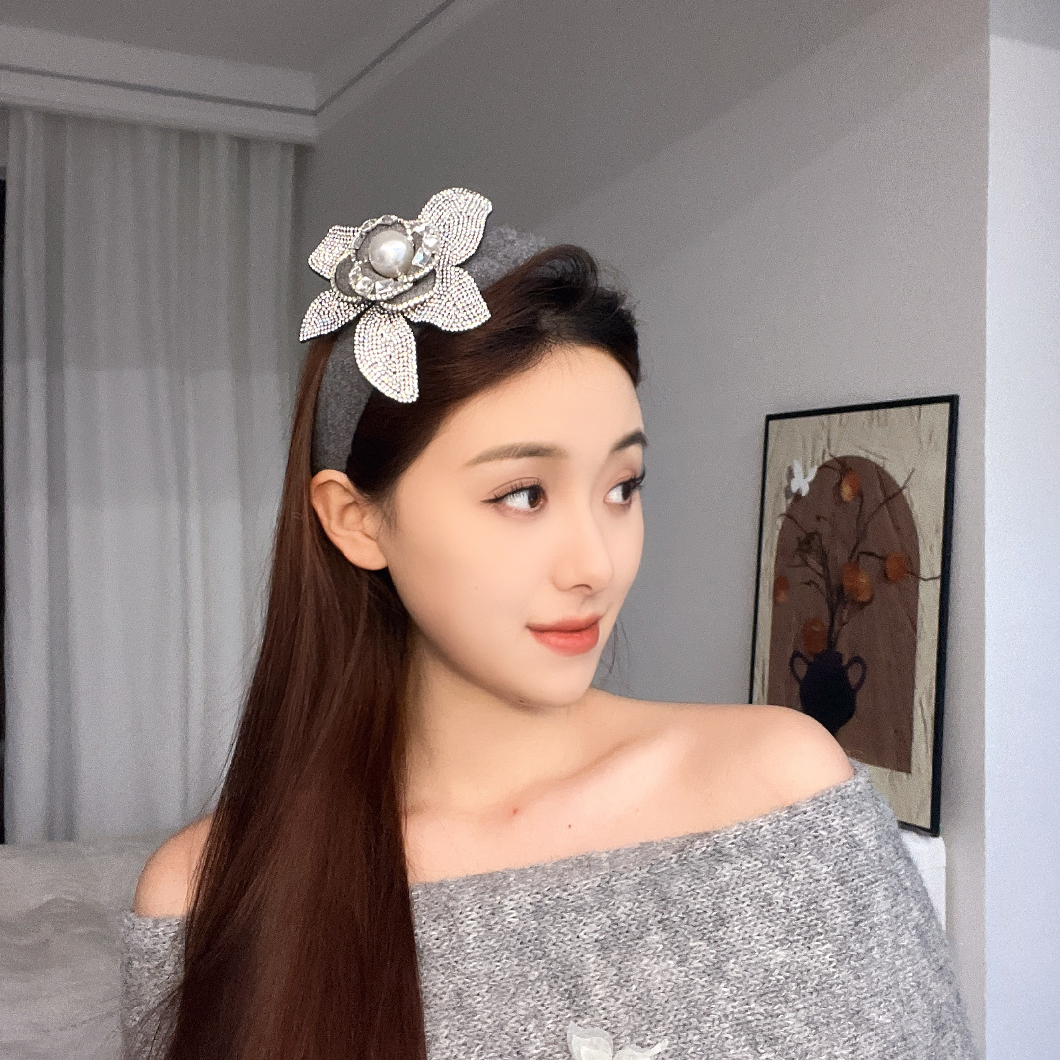 秋冬新款毛呢灰色闪钻花朵发箍女夸张小众设计高级感气质百搭头饰