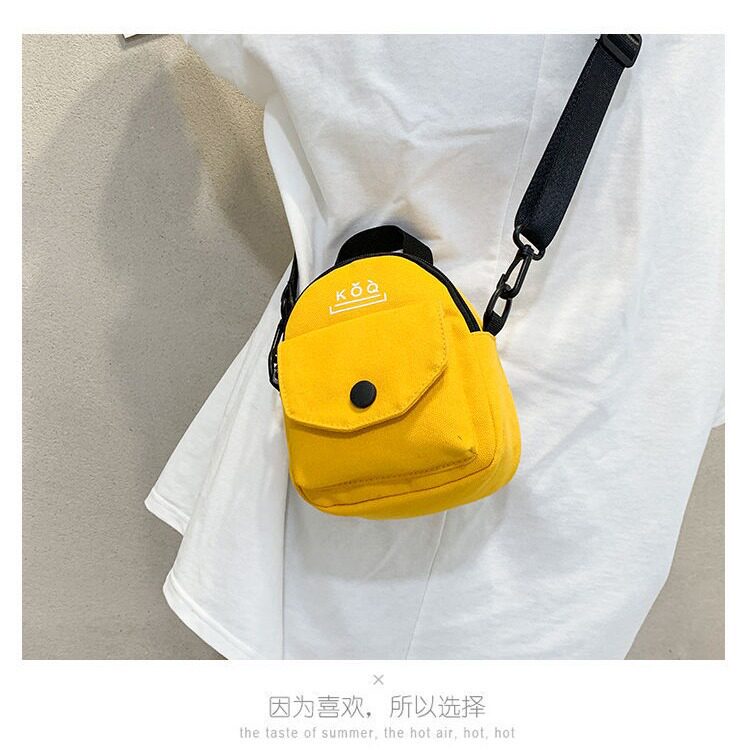 2025新款超火斜挎小布包帆布包包女嘻哈蹦迪小包时尚百搭纯色单肩
