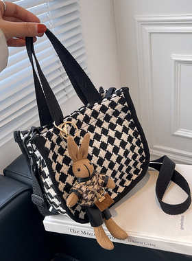 网红ins日系少女帆布斜挎包包2025新款潮韩版时尚流行单肩手提包