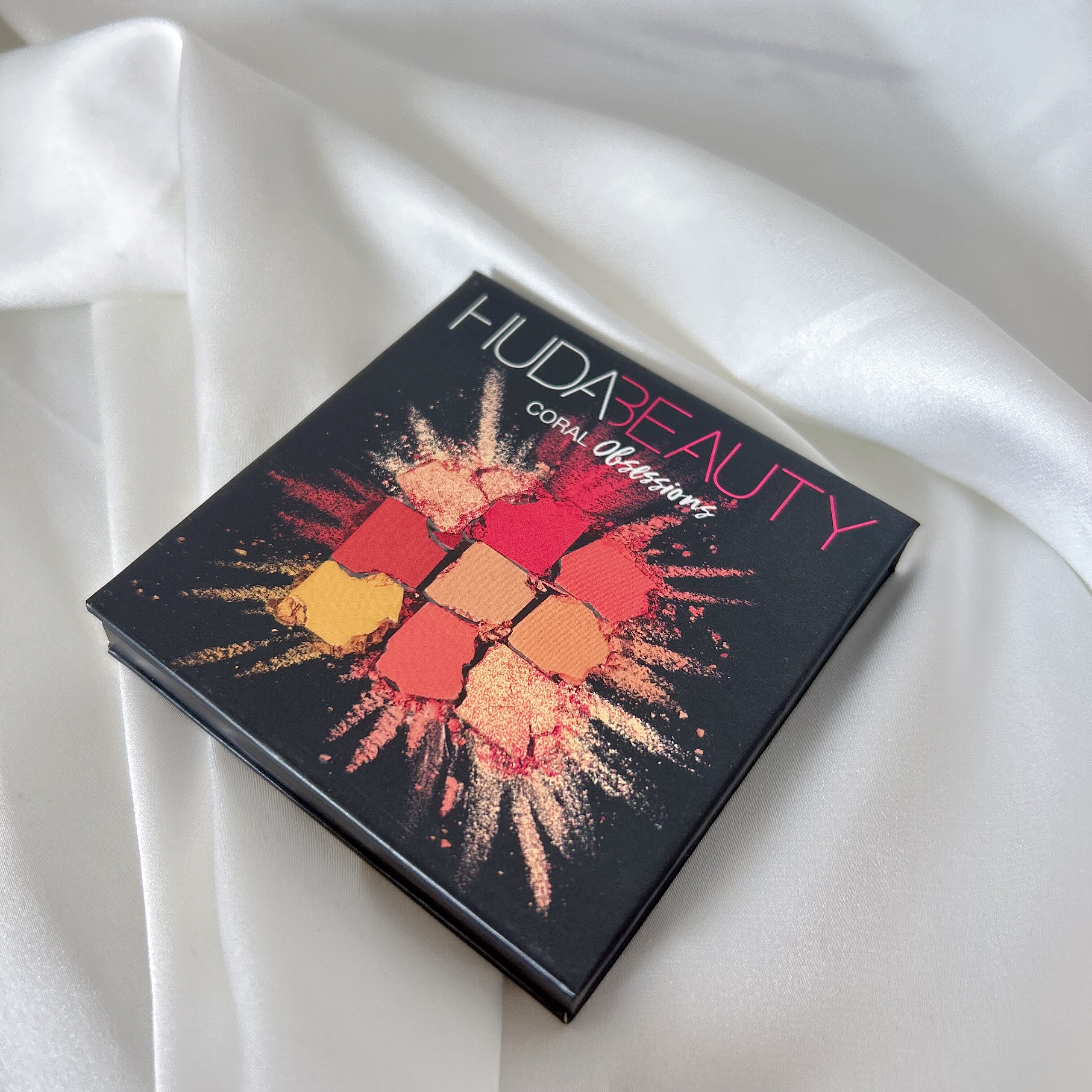 HUDA BEAUTY 9色眼影盘正装10g #coral日落盘