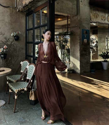 EVAN亿万【对版现货】jacques-w*| 棕色褶皱衬衫真丝半裙度假套装