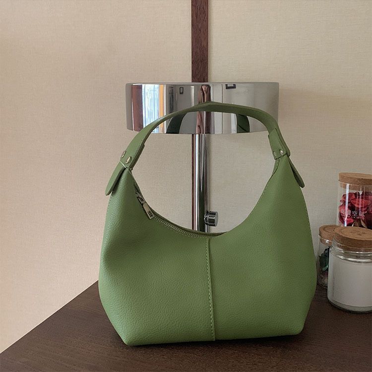 通勤女包2026新款春季手提单肩包韩版撞色简约pu软皮饺子腋下包女