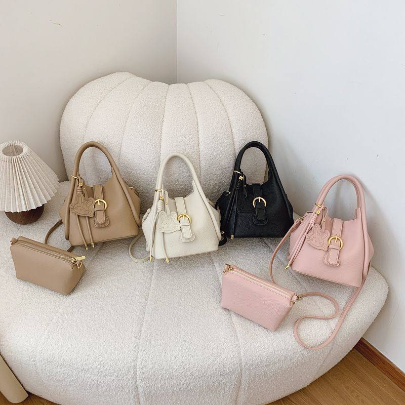 高级手提水桶2025牛皮新款时尚高颜值百搭网红简约单肩斜挎包通勤,箱包皮具/热销女包/男包,水桶包,淘宝优惠券,粉丝福利购,淘宝优惠卷