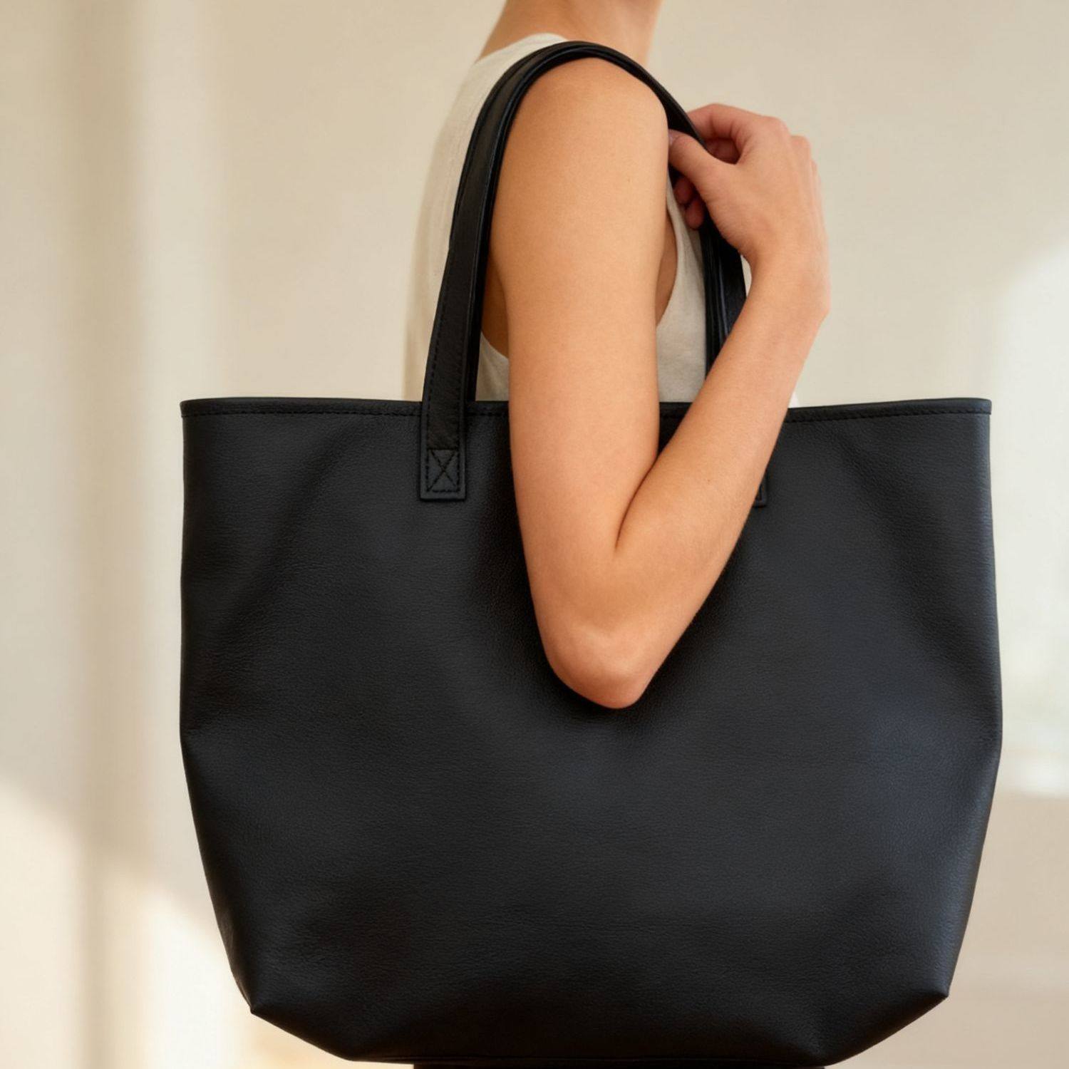 头层超纤仿牛皮大容量水桶包男女新款单肩小众高级手提通勤买菜