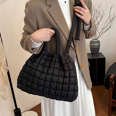 棉服褶皱包通勤百搭高级感包包
