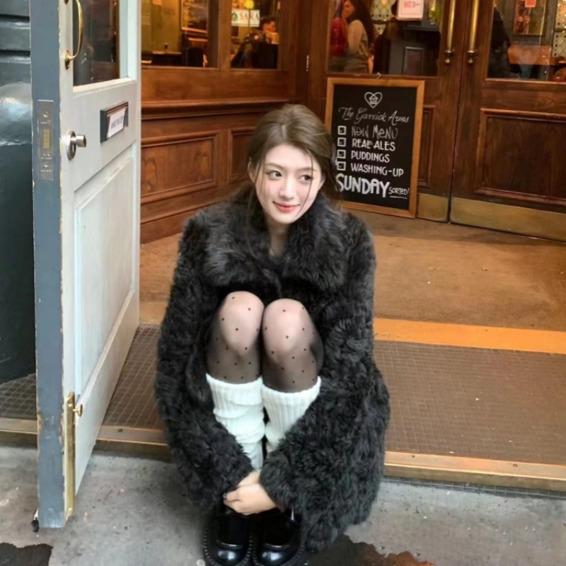 2025新款玩童托卡皮毛一体外套女