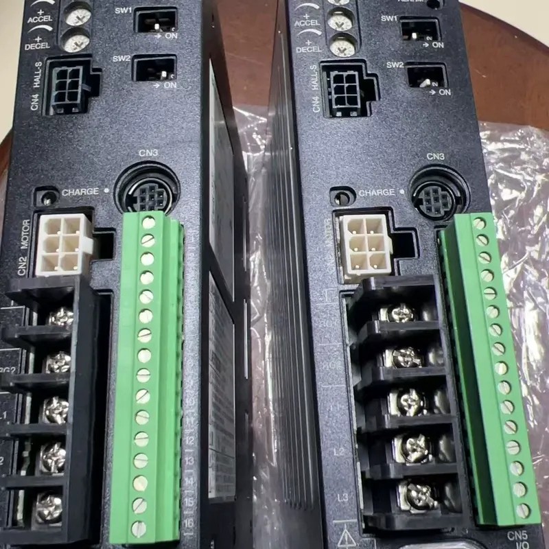 BLED12S 驱动器 无装 2个 60