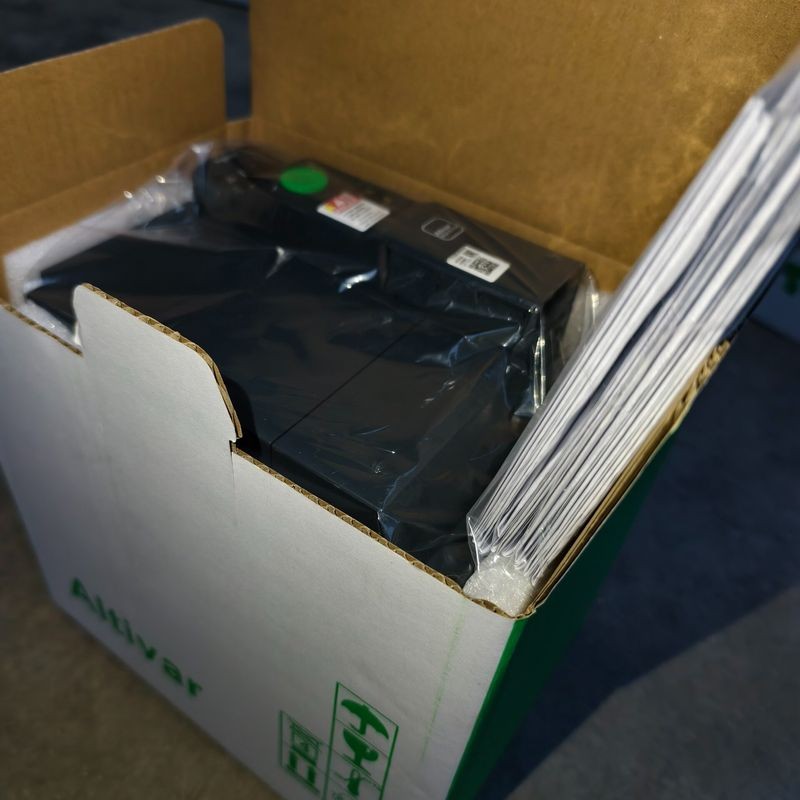 Altivar 320变频器，型号ATV320U55N