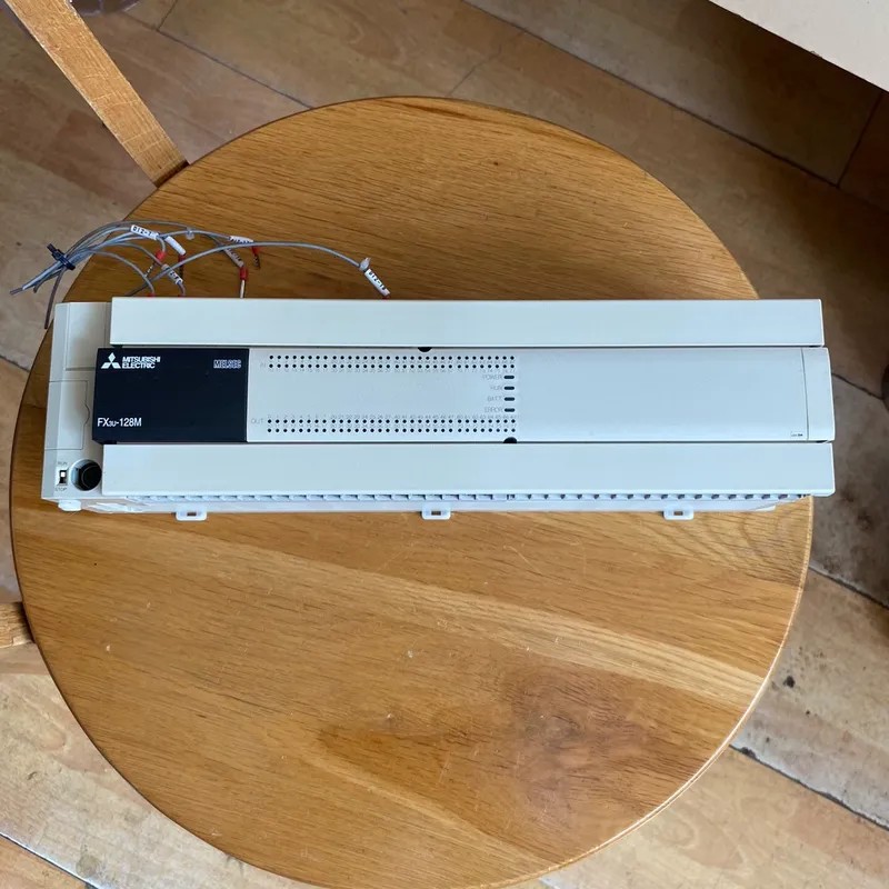 三菱PLC模块，型号FX3U-128MR/ES-A，正品