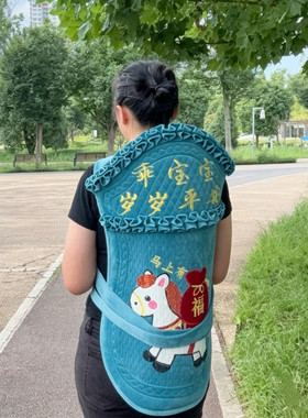 背孩子解放双手贵州婴儿背带防滑兜设计云贵川传统婴儿背扇哄睡神