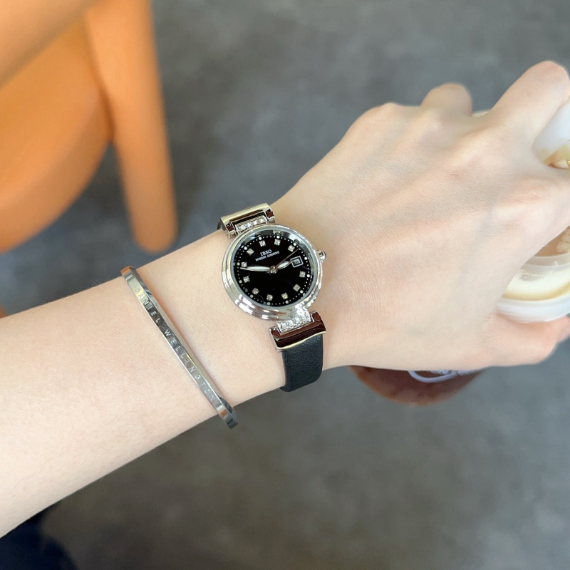 IBSO小表盘小众艺术手表女新款学生名牌正品镶钻女士皮带夜光日历