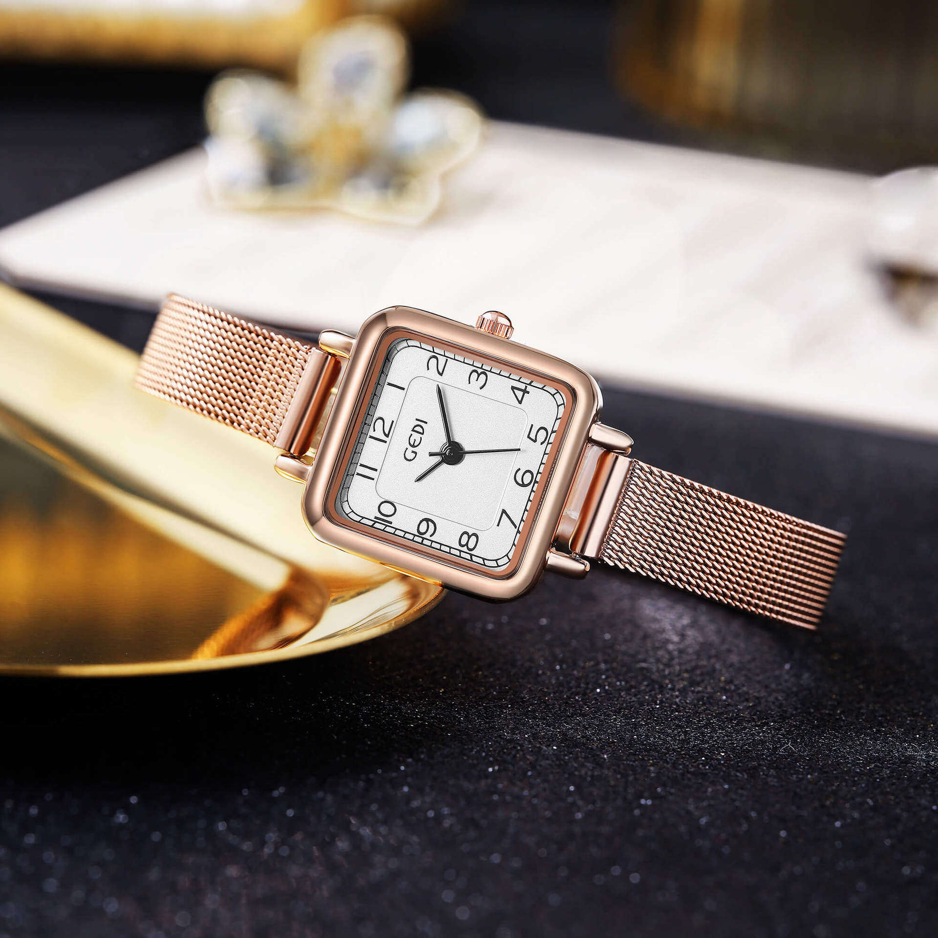 歌迪小巧方形表盘设计轻奢风简约气质网带女士石英防水手表