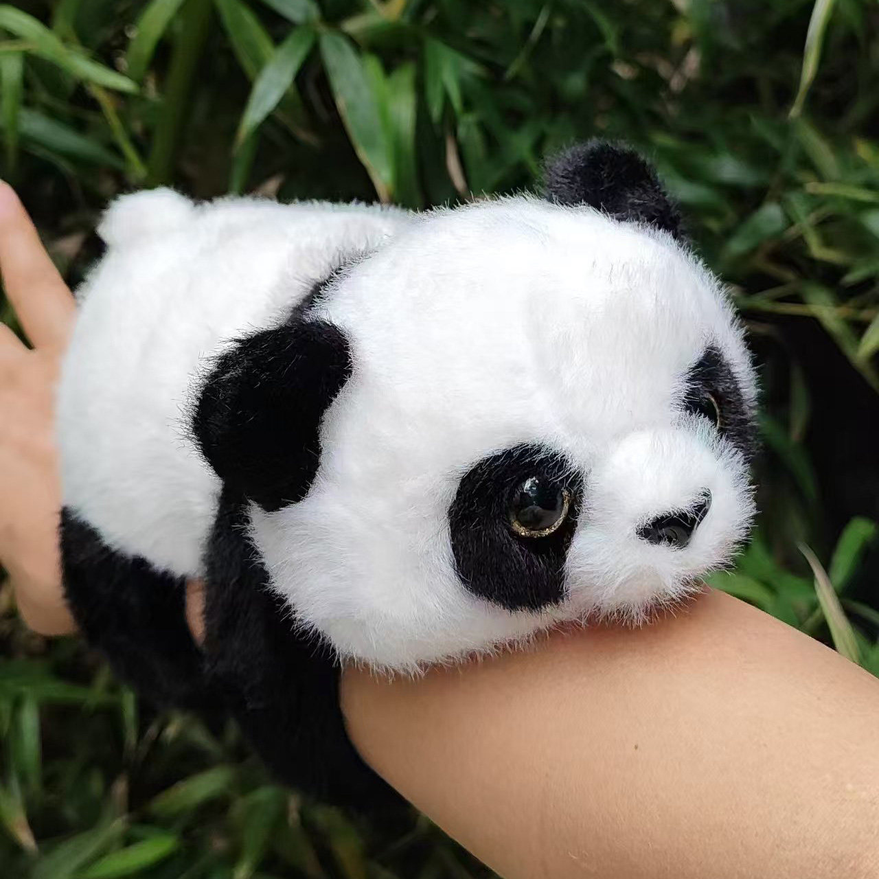 新款抱手熊猫啪啪圈防撞门把手公仔拍拍圈手环窗帘扣山地车小玩偶