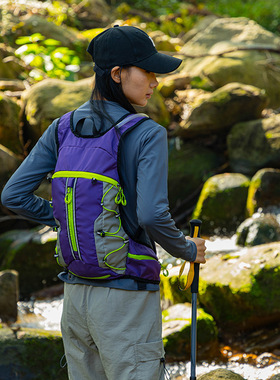 2025新款超轻量化户外运动旅行徒步登山包防水多功能反光背包20升