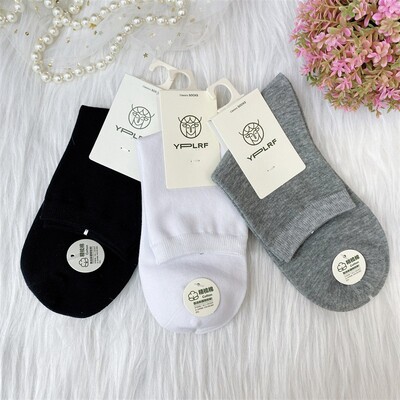 鹿人袜子3012女士春秋季中筒薄棉袜子无骨黑色白色学生少年卡通袜