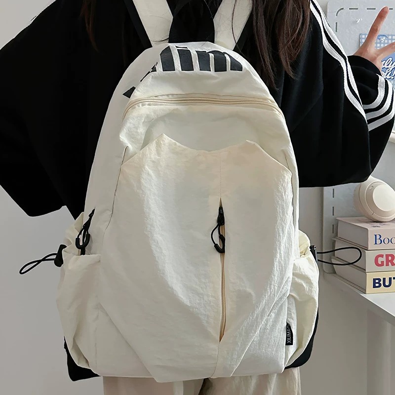小众字母双肩包轻薄尼龙背包女生短途旅游登山包中大学生休闲书包