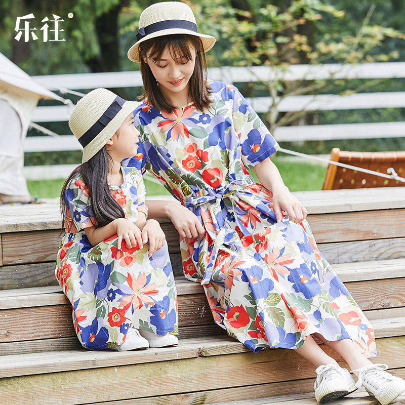 小乐往原创亲子装30 夏棉印花文艺女童宽松海边度假母女连衣裙