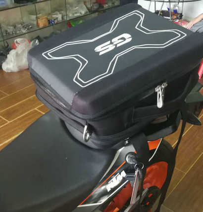 bikeGP GPB967摩托车后座包尾箱包多车种通用包黑色绑带固定
