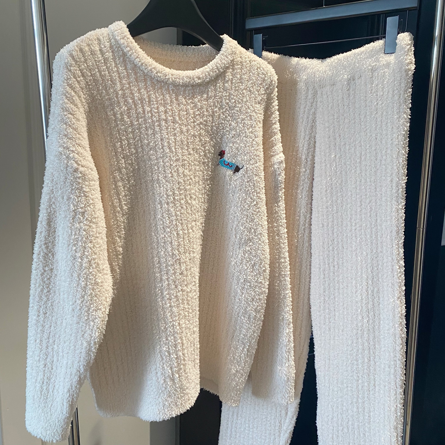 【米粒】秋冬纯色抽条绣花撞色女士睡衣保暖圆领半边绒家居服套装