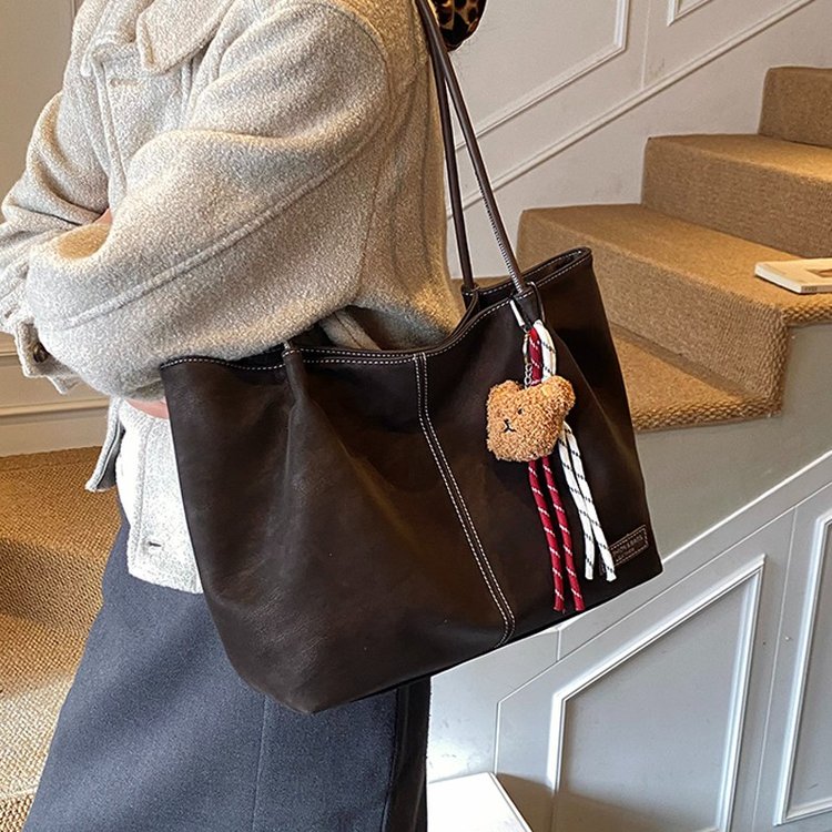 秋冬新款上班通勤大容量托特包2025女式休闲简约百搭ins单肩包