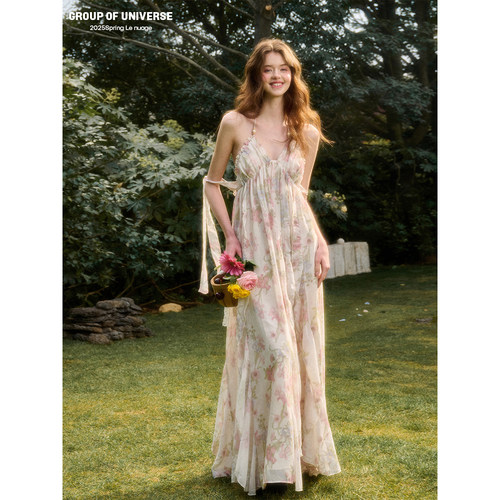 银河万岁油画风印花挂脖吊带裙