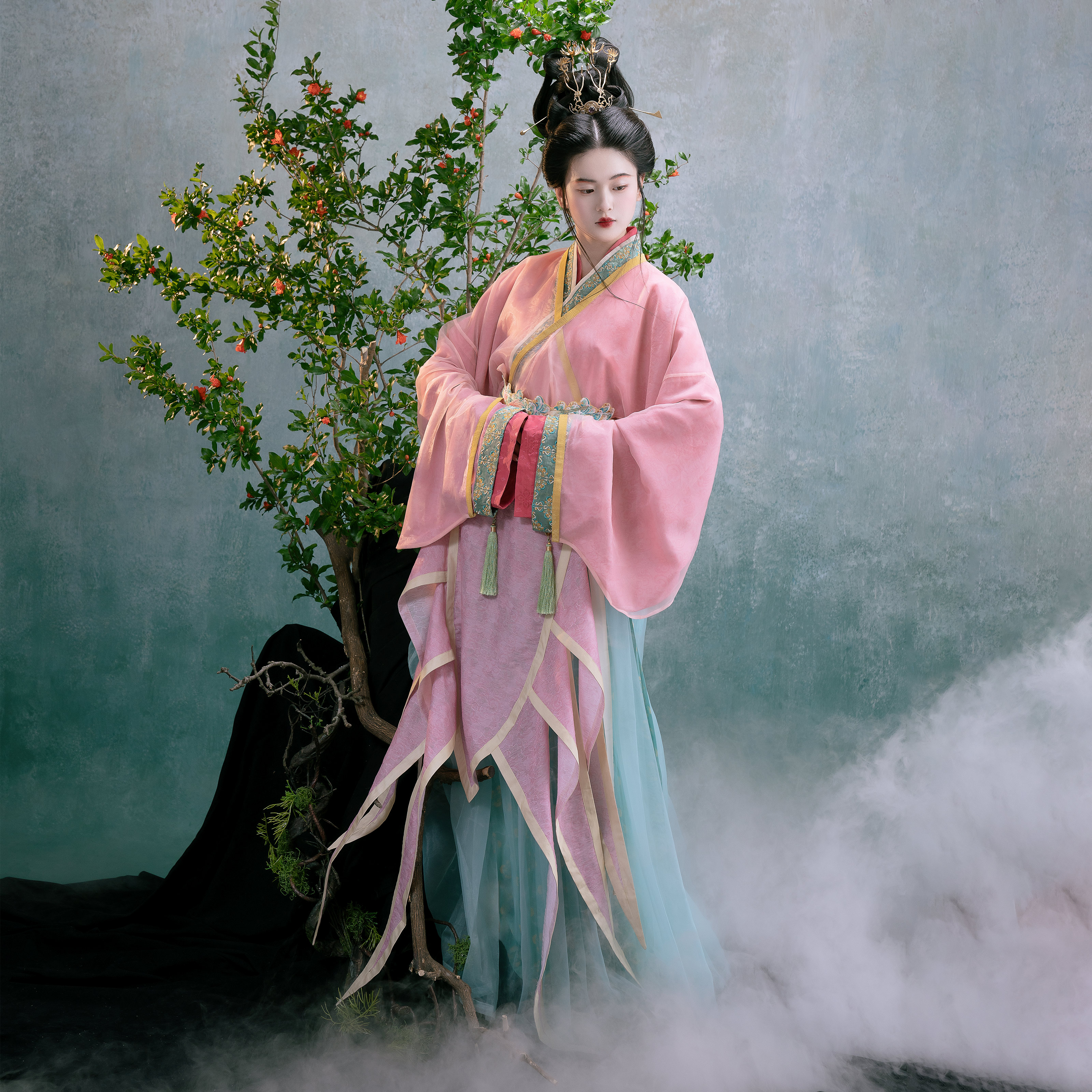 花朝记华服日九歌系列重工绣晋襦