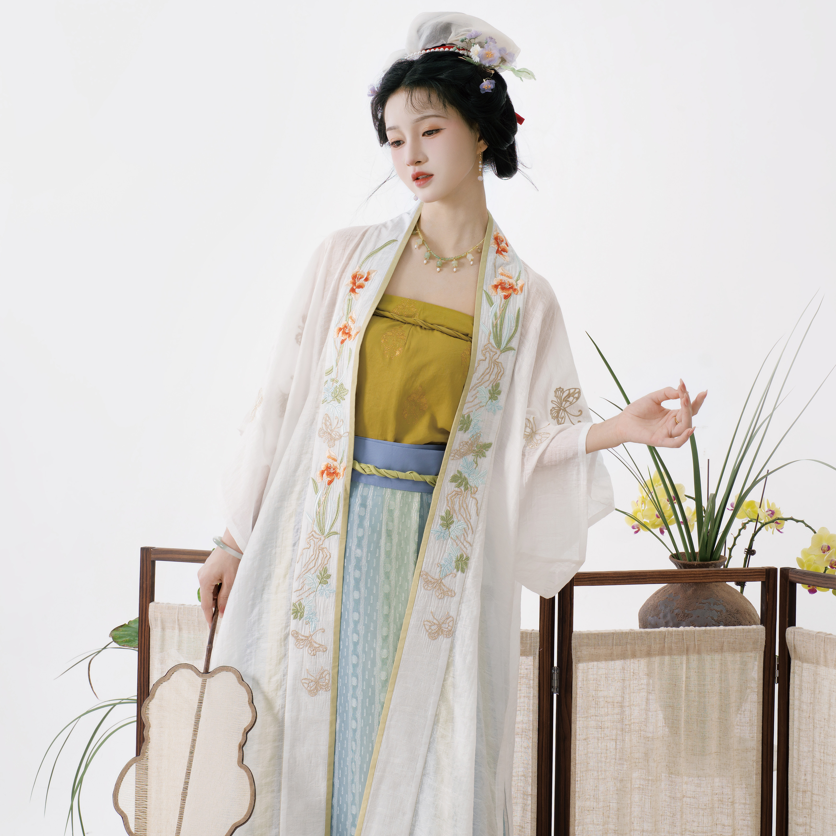 花朝记宋天丝绣花背心百迭裙汉服
