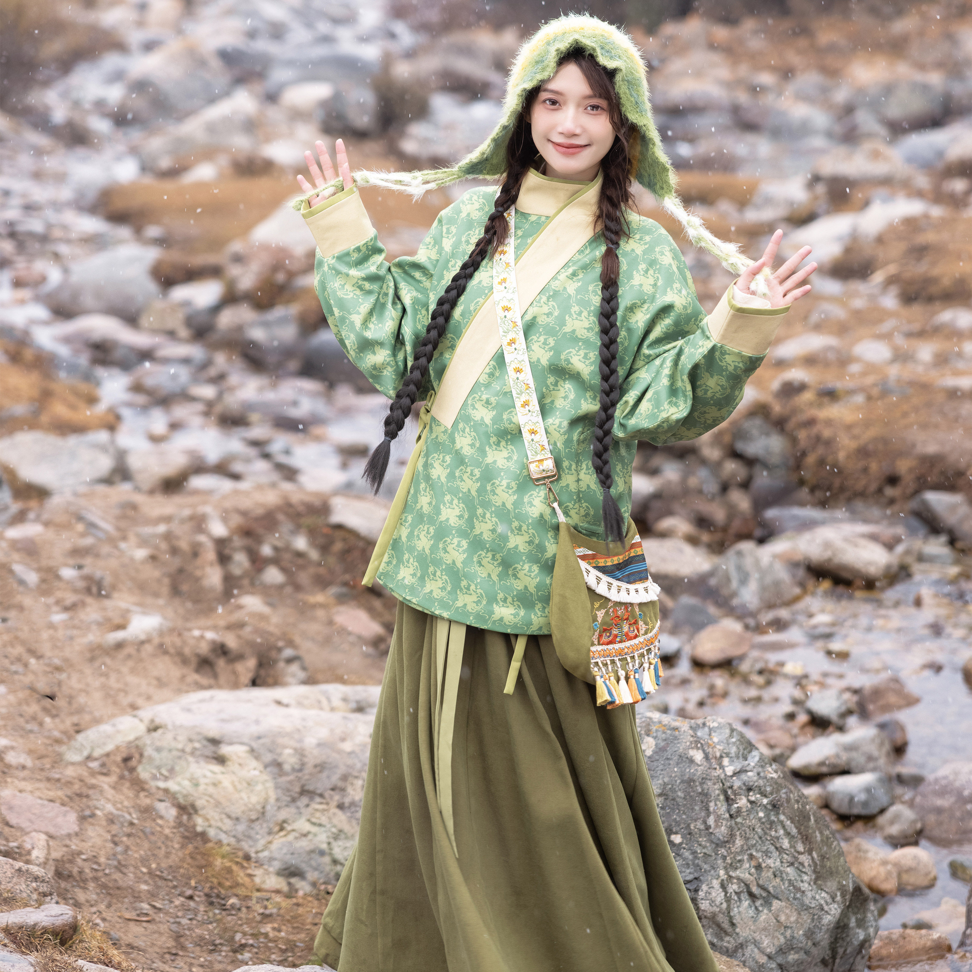 花朝记｜绿釉｜晋制汉服元素曲领袄交窬裙绿色印花显瘦秋冬日常风