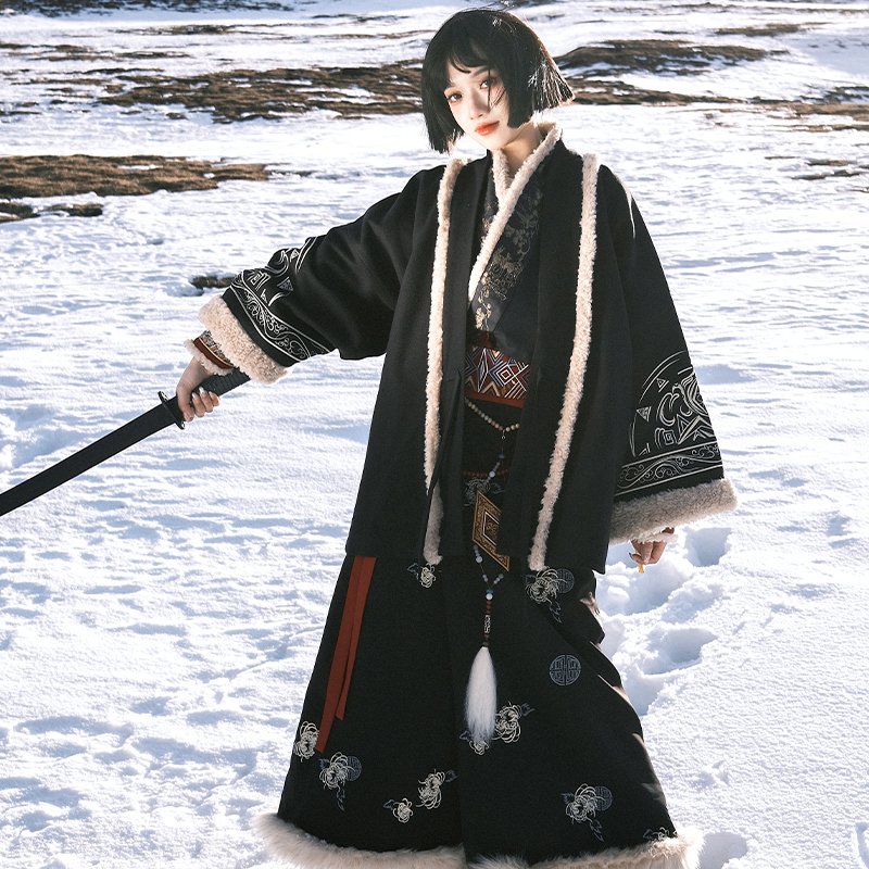 花朝记｜苍弦｜冬季加绒汉服｜黑色甜酷｜宋制对襟袄飞机袖两片裙