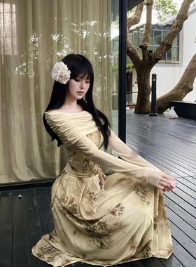 纯欲辣妹性感一字肩碎花连衣裙女初秋新款收腰显瘦气质长裙