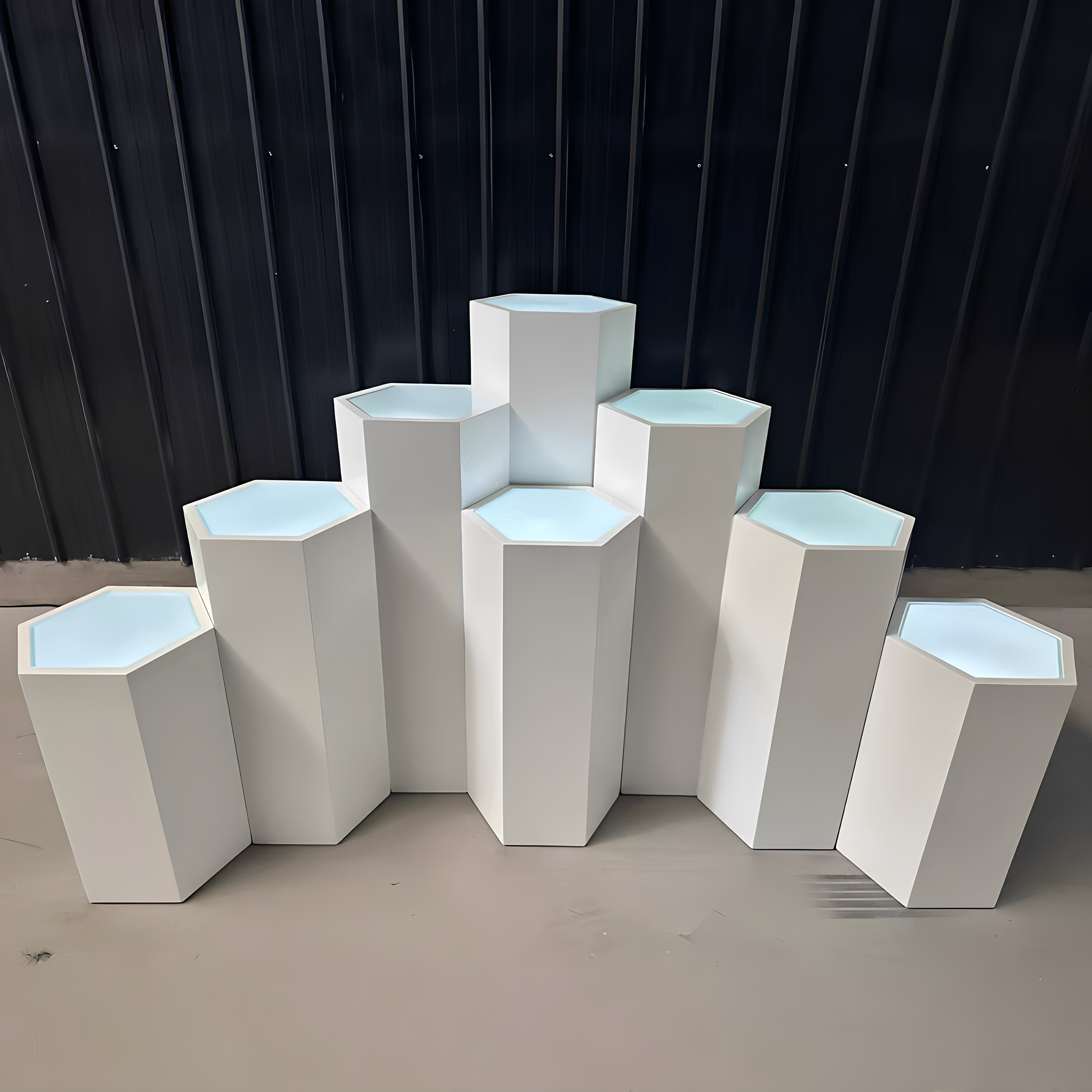 河南发光地台六角展台密度板图片