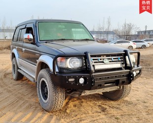 猎豹黑金刚改装 前杠帕杰罗V31V32V33V45专用前杠保险杠越野竞技杠